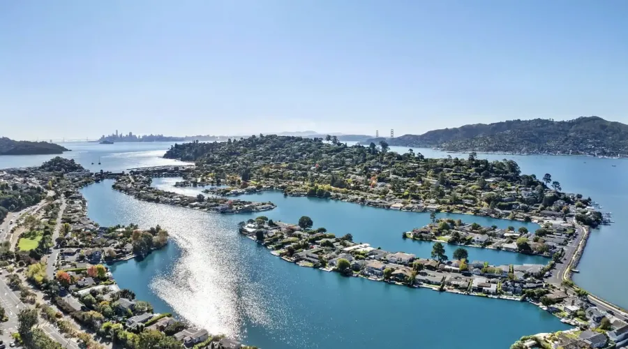 9 Edgewater Road, Belvedere, California, 94920, United States, 3 Bedrooms Bedrooms, ,2 BathroomsBathrooms,Residential,For Sale,1946445